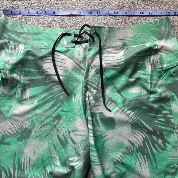 Mens Lululemon Current State 10” Board Shorts Size 36 - Picture 7 of 9